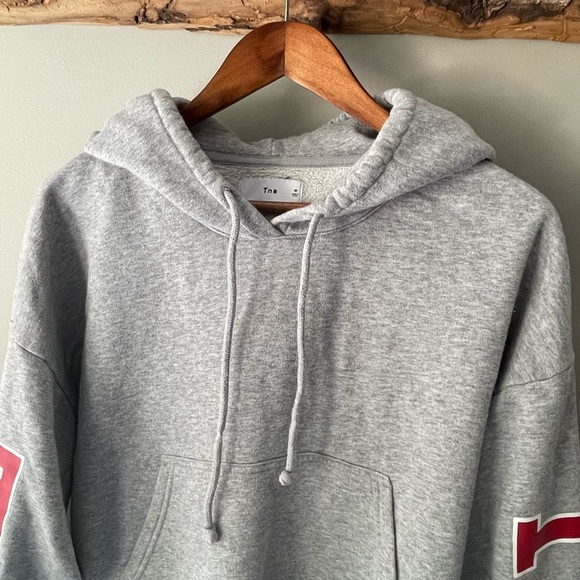 Cropped gray TNA hoodie - Picture 3 of 4
